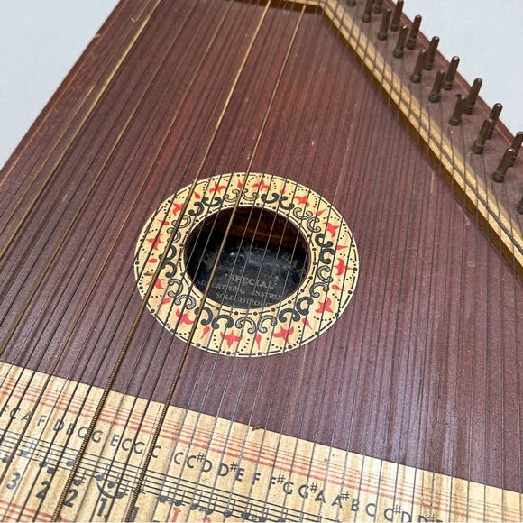 Vintage Bell Harp musical instrument, numbered 5913. - Picture 4 of 11